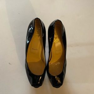 Christian Louboutin size 40 1/2